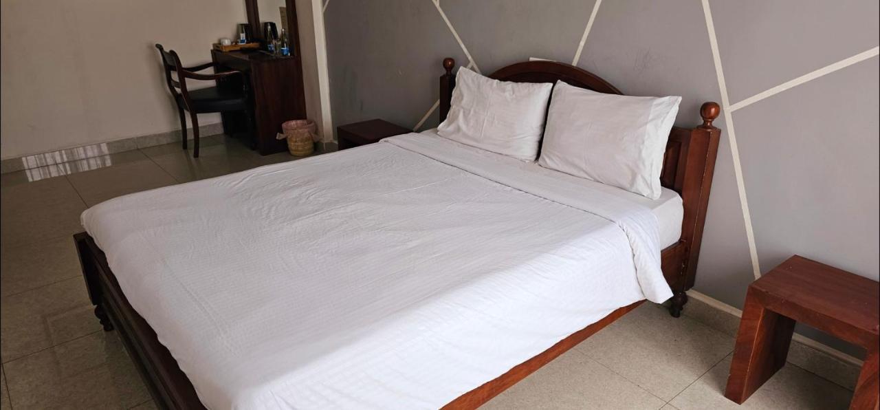 The Lion Pub & Hotel Dehiwala-Mount Lavinia Εξωτερικό φωτογραφία